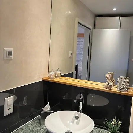 Gastehaus Myhideaway * Reichenbach im Kandertal