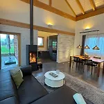 Gaestehaus Myhideaway Chalet *