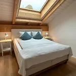 Chalet Gaestehaus Myhideaway *